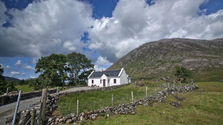 Love Connemara Cottages